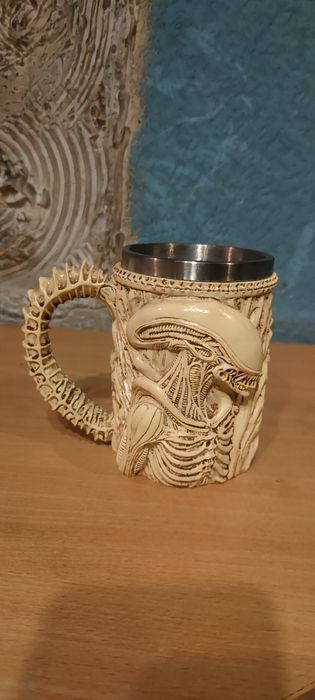 Келих (кружка) з дизайном черепа Чужого (ксеноморфа)