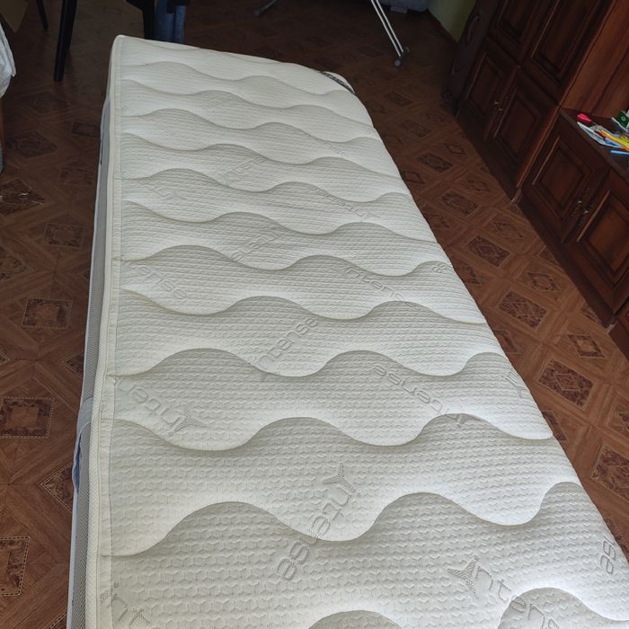 Венето, матрац і ліжко 80*190.