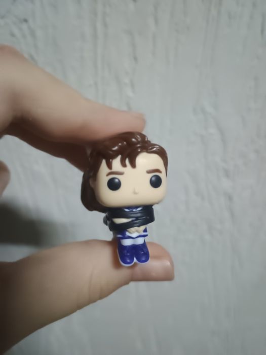 Робин&Стив,фигурка очень страние дела  Киндер Джой