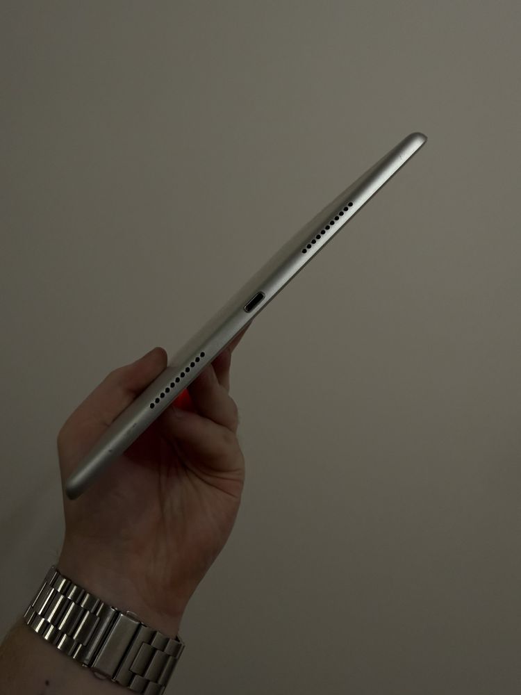Apple Ipad air3 10.5 2020 Apple pencil  в гарному  стані