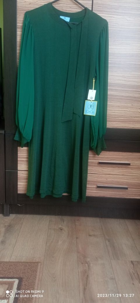 Плаття жіноче зеленого кольору