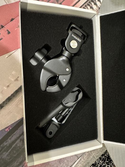 Insta 360 X5 8K Essential Bundle