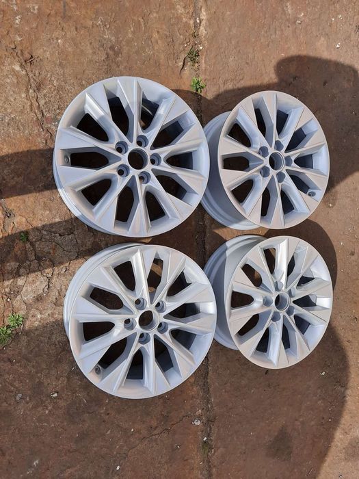 Lexus ES 300H диск поштучно 5*114,3 R17 титаны легкосплавные один