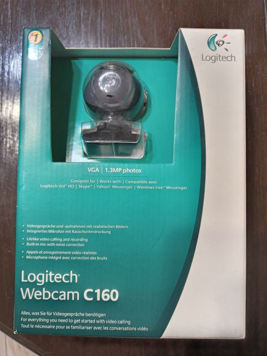 Веб-камера со встроенным микрофоном и коррекцией шума Logitech  C160
