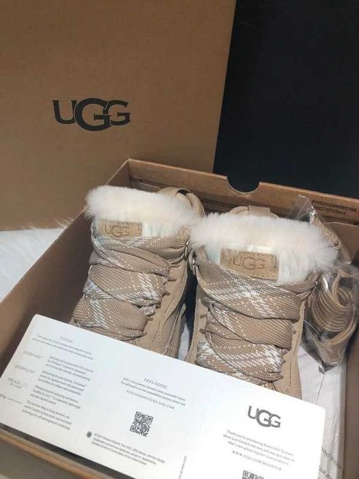 UGG Lowmel Sand R.40