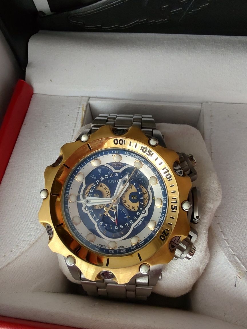 Invicta venom 16808