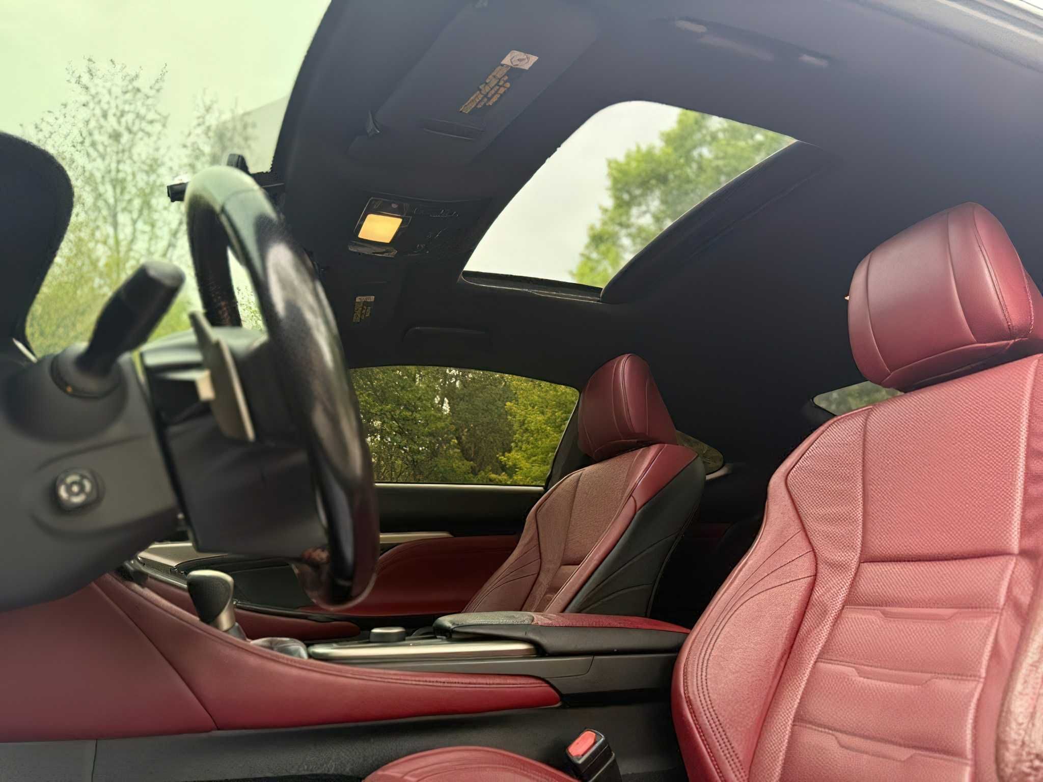 Lexus  Rс 200T      2016