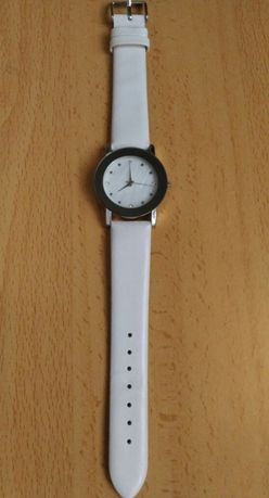 Relógio branco Novo