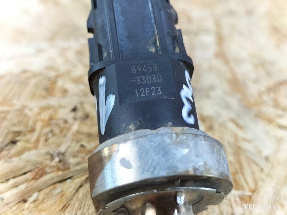 Lexus NX II 21- 2.5 RAV4 Датчик давления топлива в рейке 89458-33030