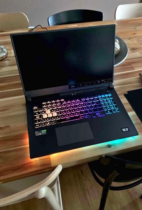 Portátil gaming ROG STRIX G713QE