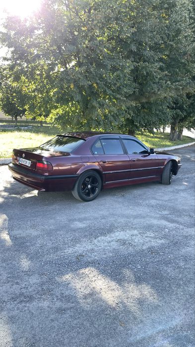 BMW E38 730d 2001