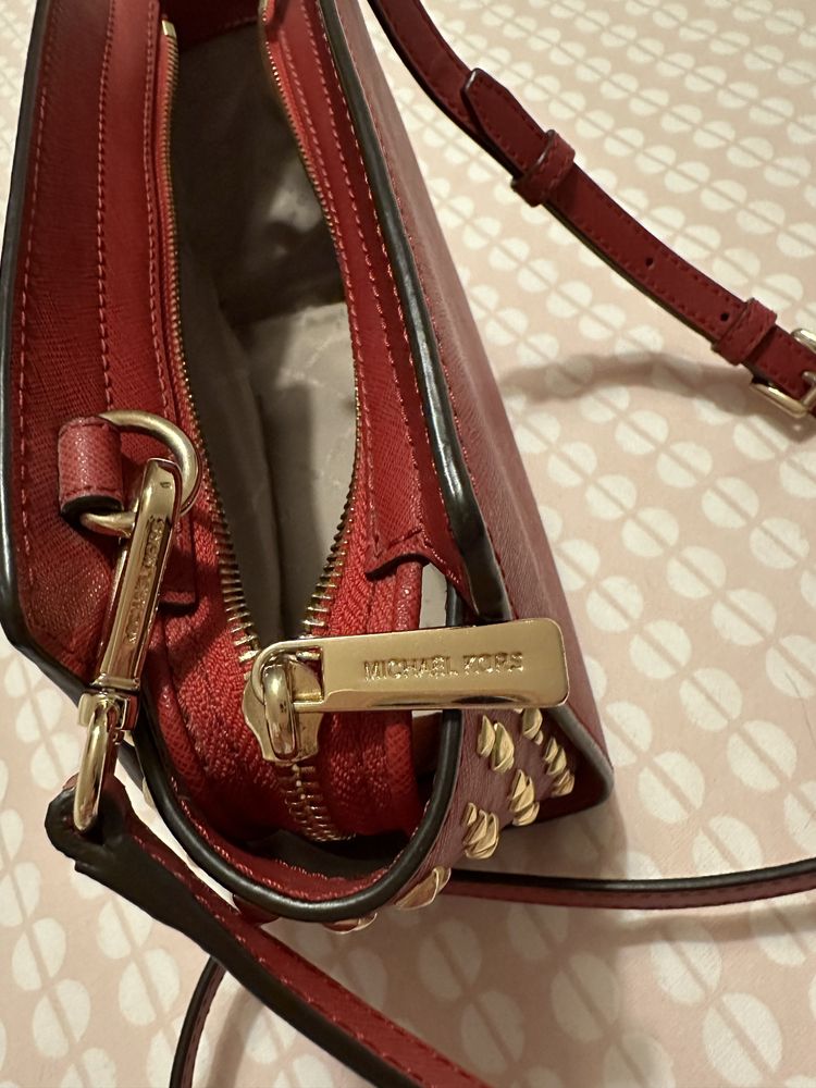 Mala Michael kors com tachas