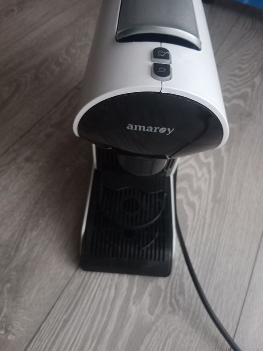Кофеварка б,у хорошому стані фірма amaroy     дуже хороша на капсули