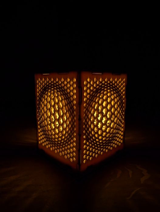 Drewniana lampka dekoracyjna / osłonka na świeczkę LED / świecznik LED