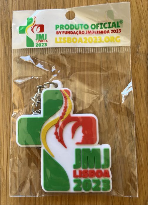 2 t-shirts + Kit Jornadas Mundiais da Juventude 2023