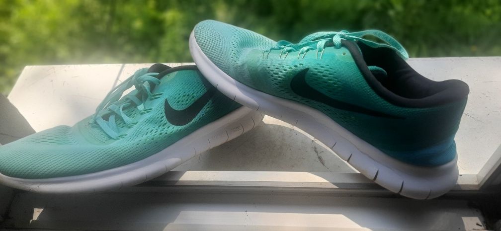 Nike FREE RN оригинал в идеальном состоянии X Adi X Asics X Nike