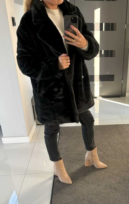 Czarne futerko kurtka płaszcz r. XS/S