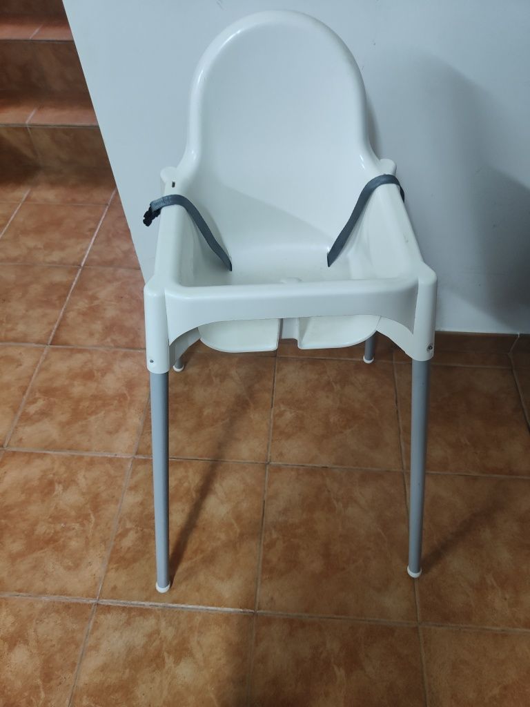 Cadeira de refeição para bebê
