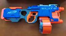 Wyrzutnia  NERF  N-Strike Elite Hyperfire  
B5573
