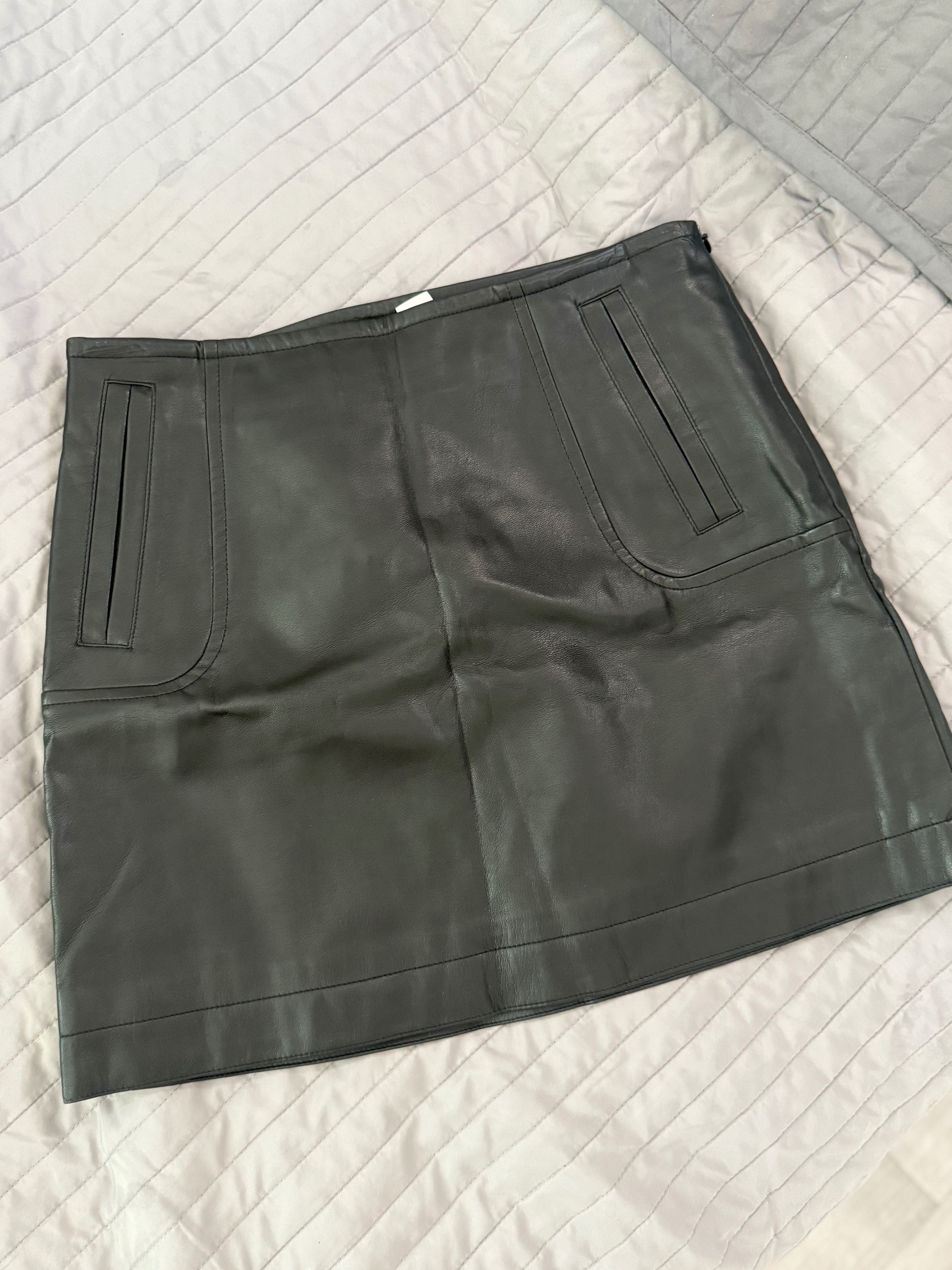 Czarna skórzana spódniczka H&M rozmiar M