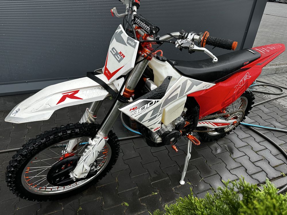 Sprzedam Asix XR99 lub wymienie za 250 4t/125 2t