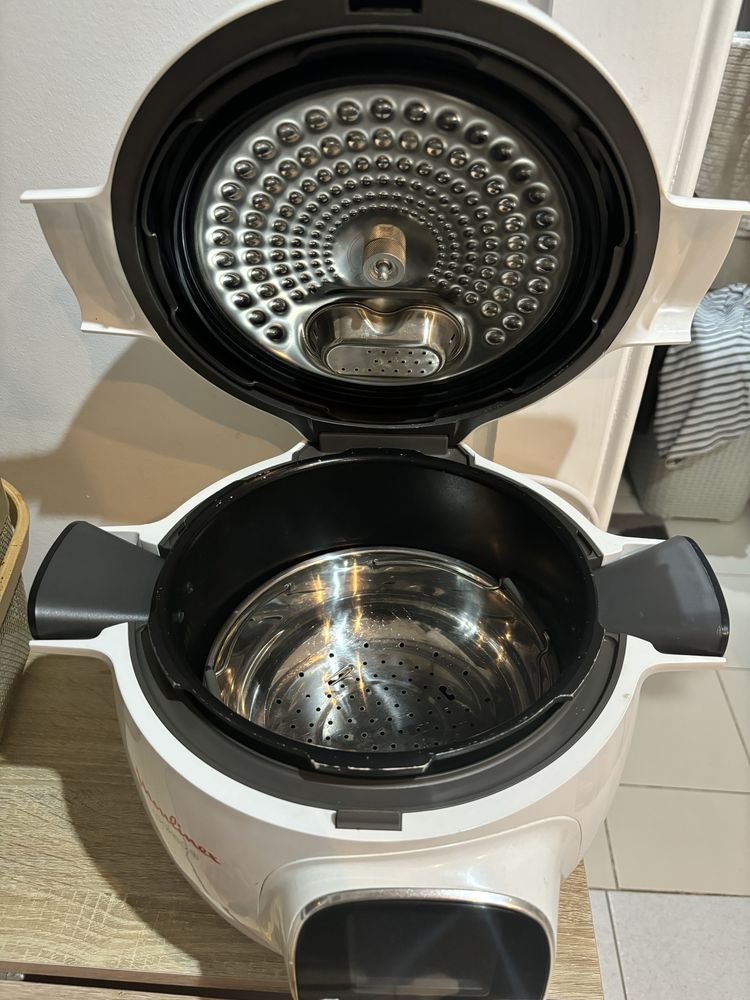 Panela em usado 3 vezes. Esta como nova