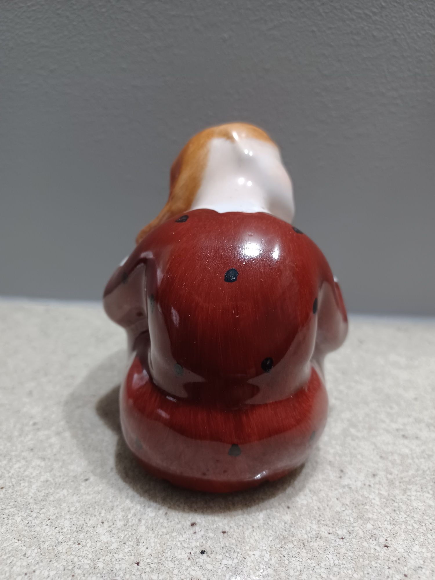 Dziewczyna figurka ceramiczna Bodrogkeresztur
