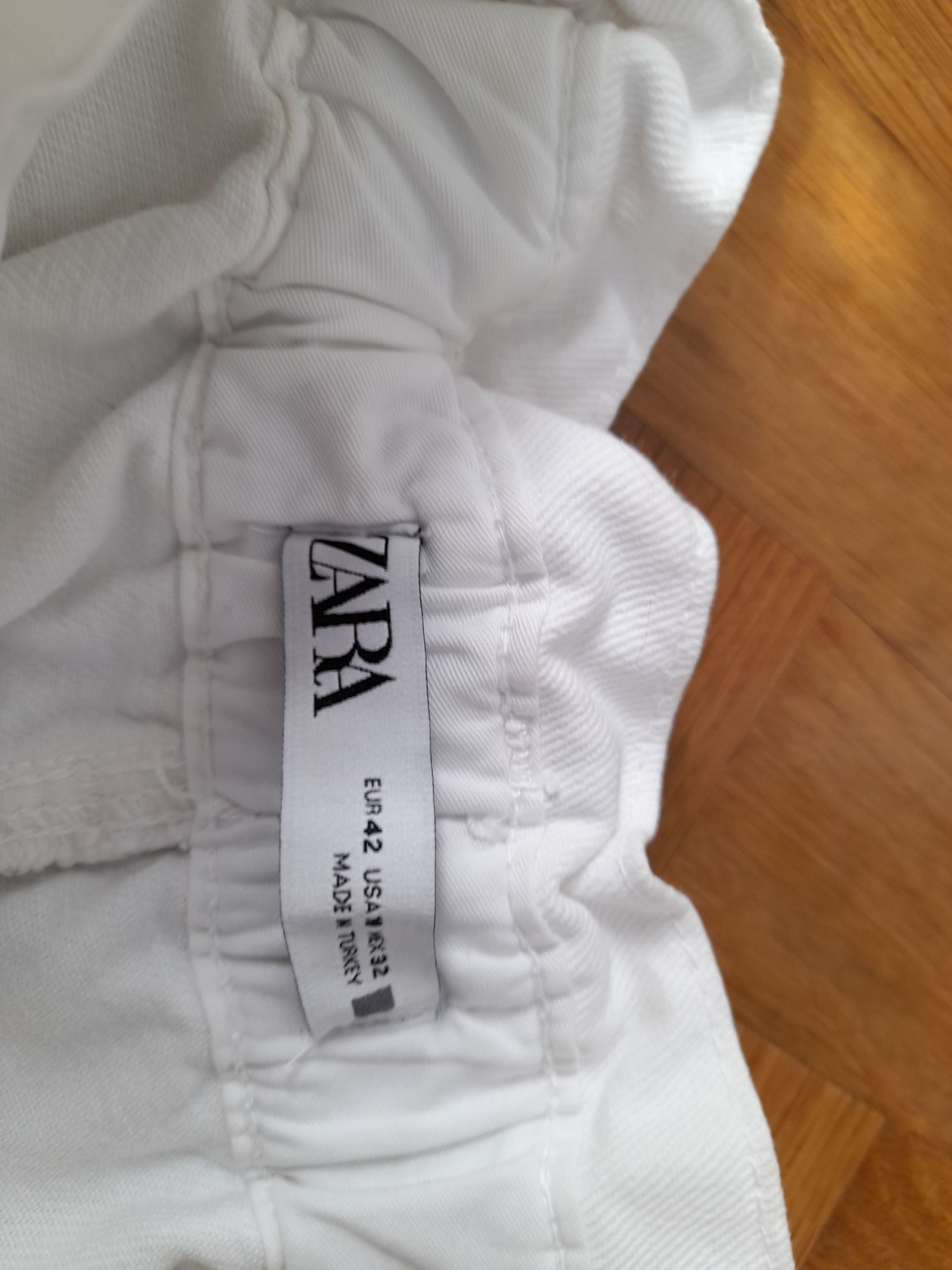 Calças Baggy Fit Zara