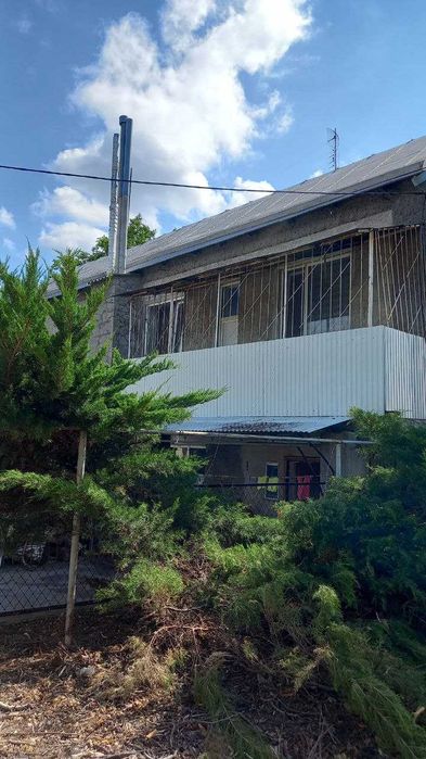 Продам дом на два входа с участком, центр село Усатово/10км от  Одессы