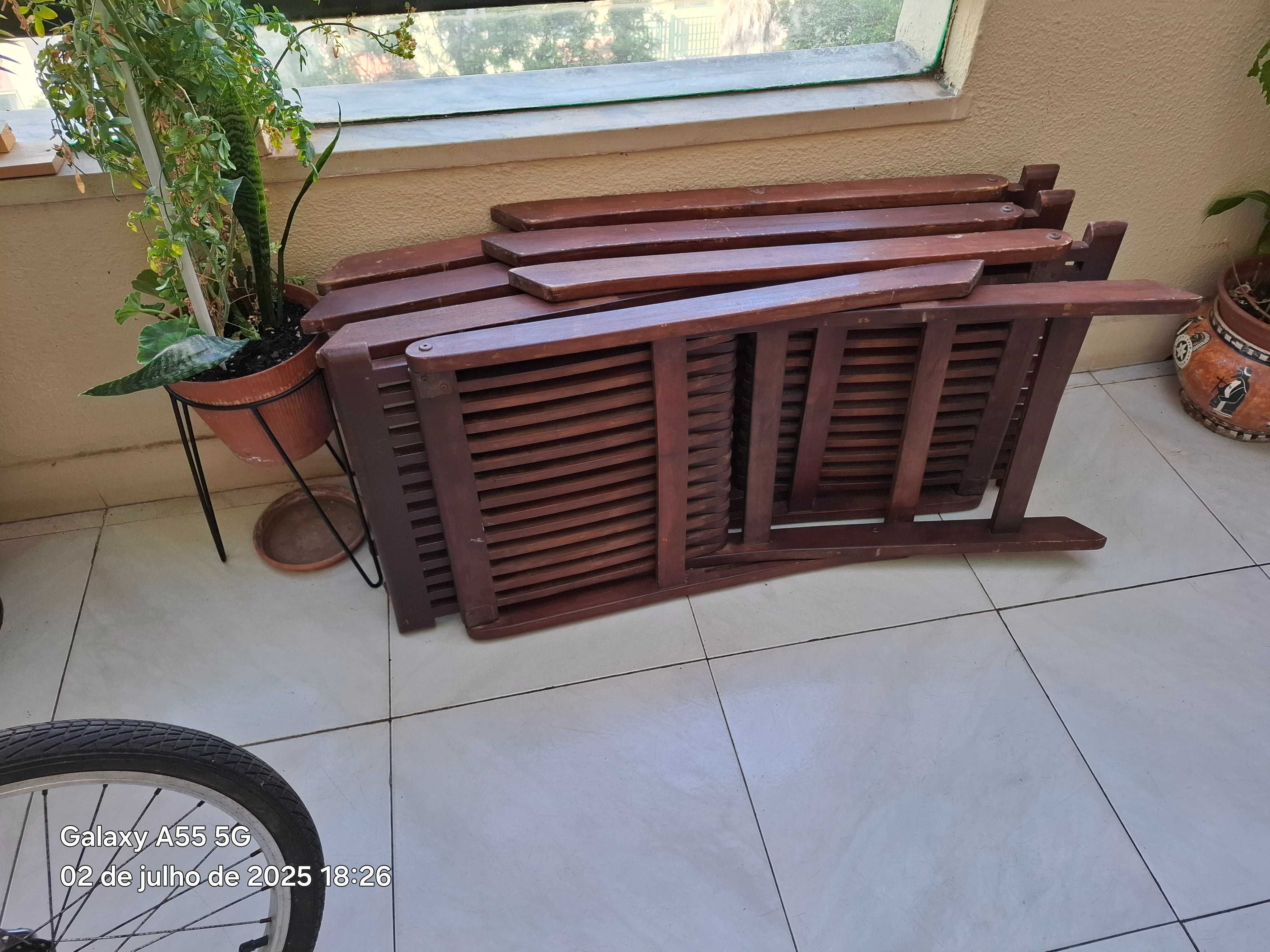Conjunto de 4 cadeiras jardim (madeira) dobrável