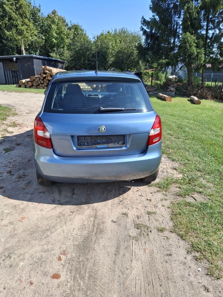 Sprzedam fabie zero rdzy 1.2 mpi sprawna klima