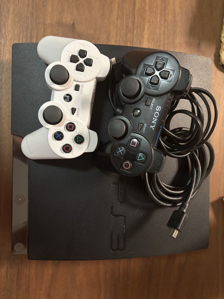 PlayStation 3 Slim 160GB + 2 comandos + 6 jogos