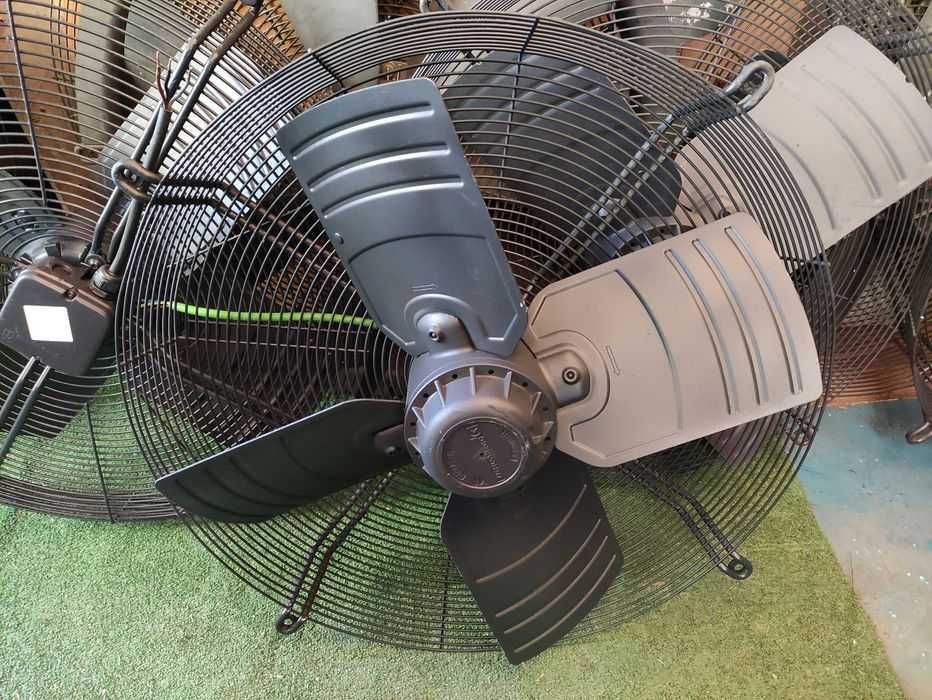 Ventiladores / Extratores industriais trifásicos