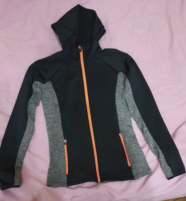 Bluza sportowa z kapturem roz.s