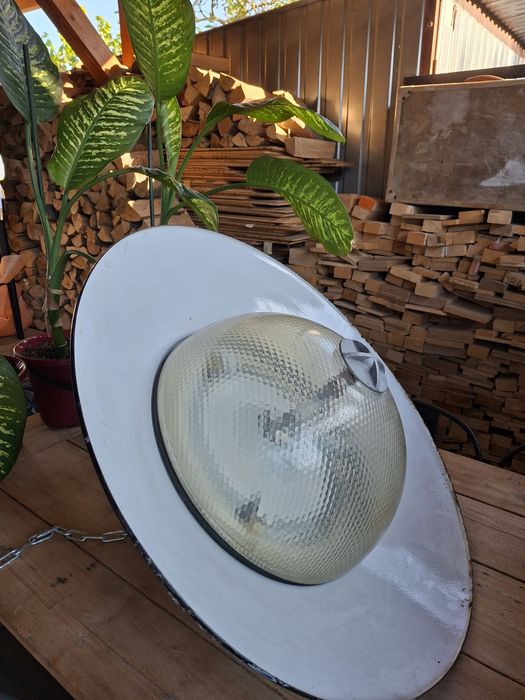 Stare lampy z Holandii