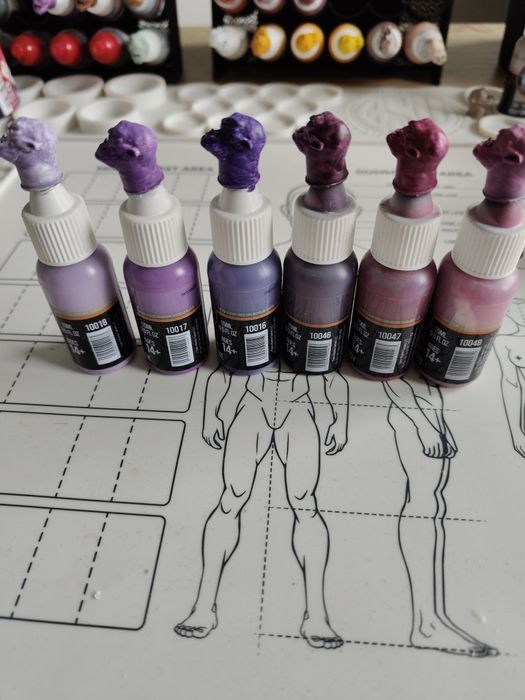 Two Thin Coats FARBKI 54 FARBY