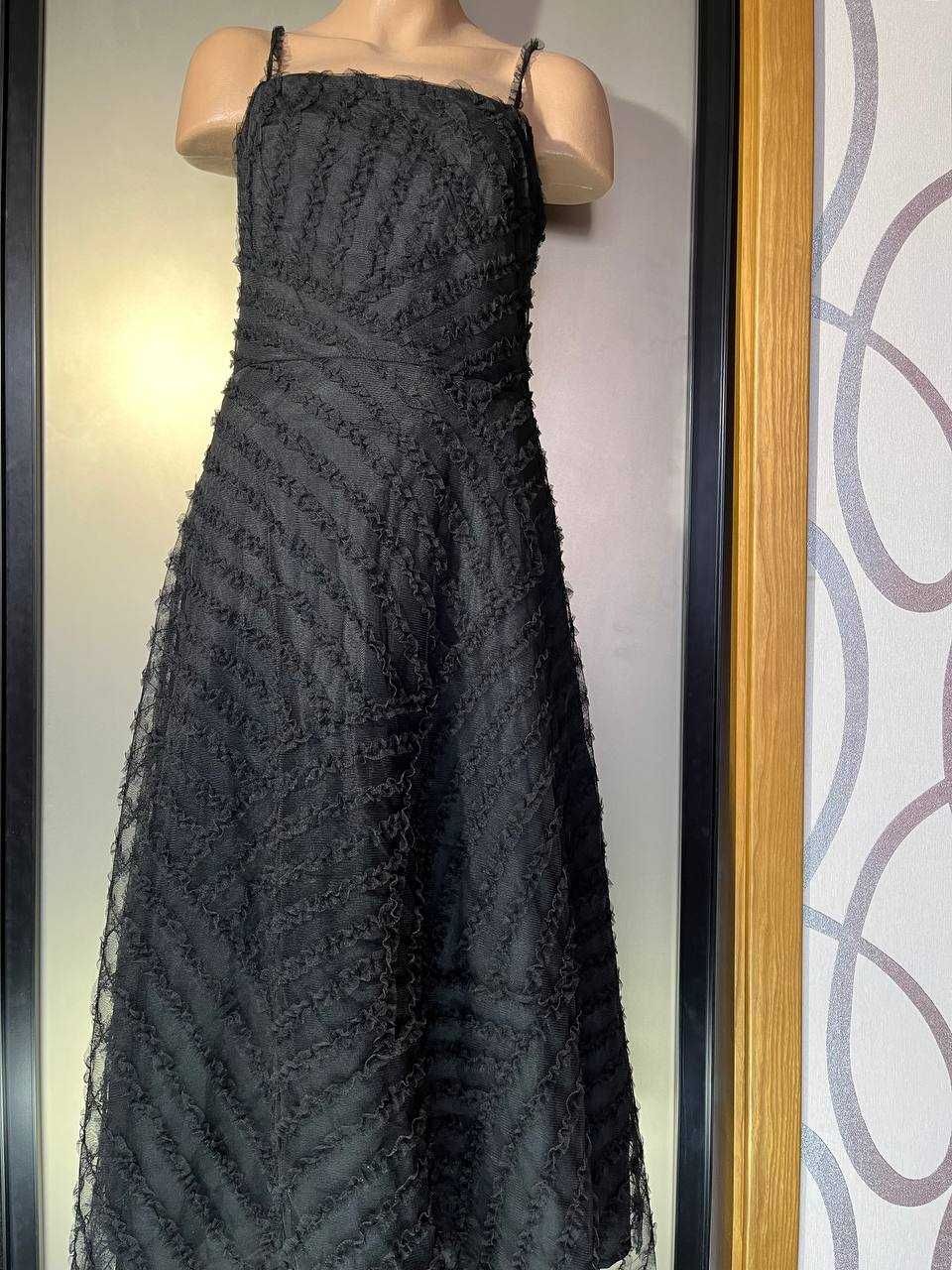 Черное вечернее/коктейльное платье- cетка, кружево.  Размер S-M.