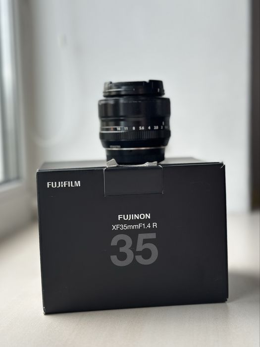 Обʼєктив Fujifilm XF 35 mm f/1.4 R