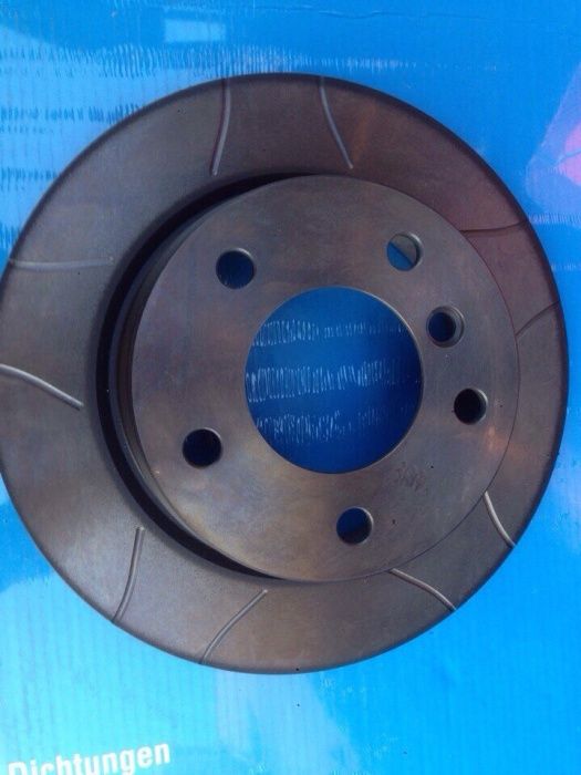 Передние тормозные диски BREMBO MAX(с насечками)для BMW E36 09.5390.77