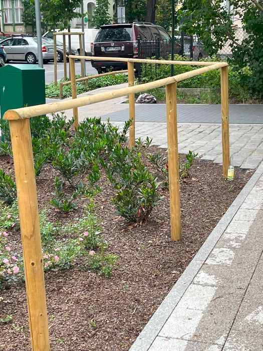 Paliki do drzewek poprzeczki kołki taśma do wiązania