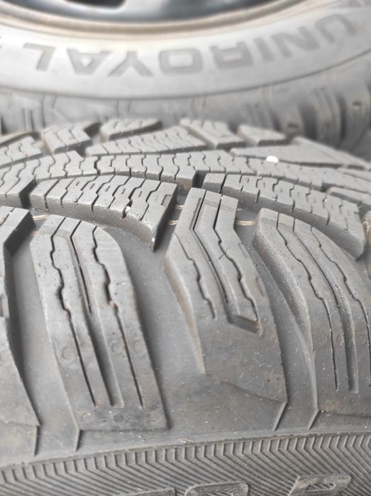 Felgi z oponami zimowymi 165/70 R14 Skoda Fabia