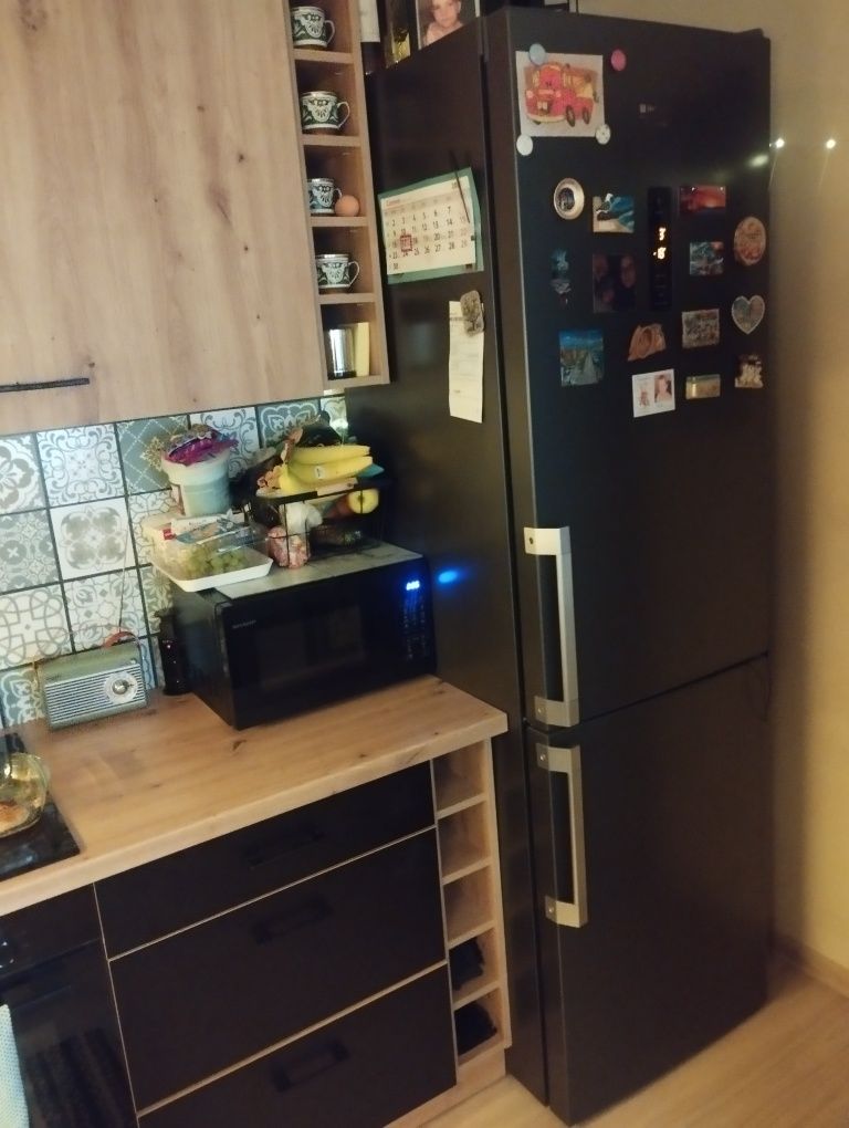 Lodówka HOTPOINT ARISTON 200cm., stan bdb.