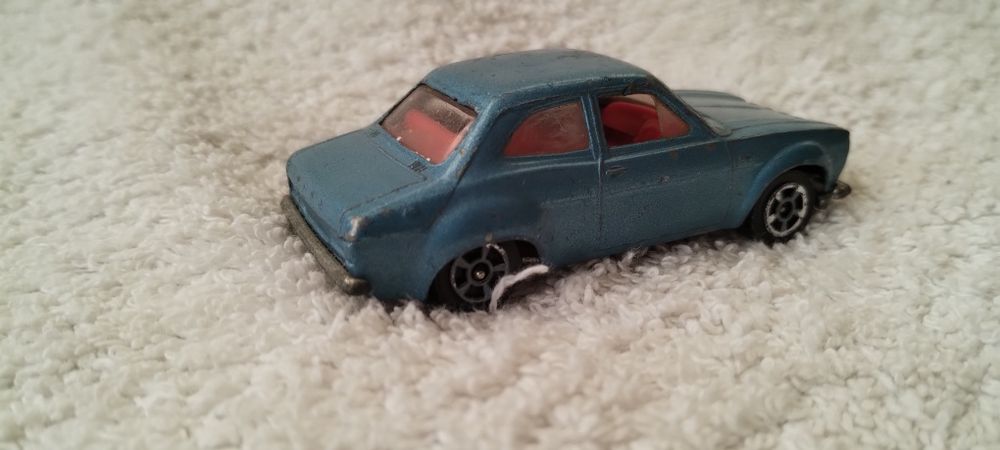 Corgi whizzwheels Ford Escort