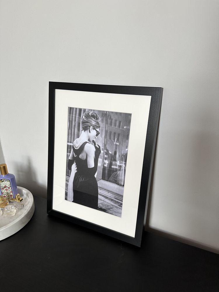 Elegancki obraz „śniadanie u Tiffany’ego” - Audrey Hepburn Westwing