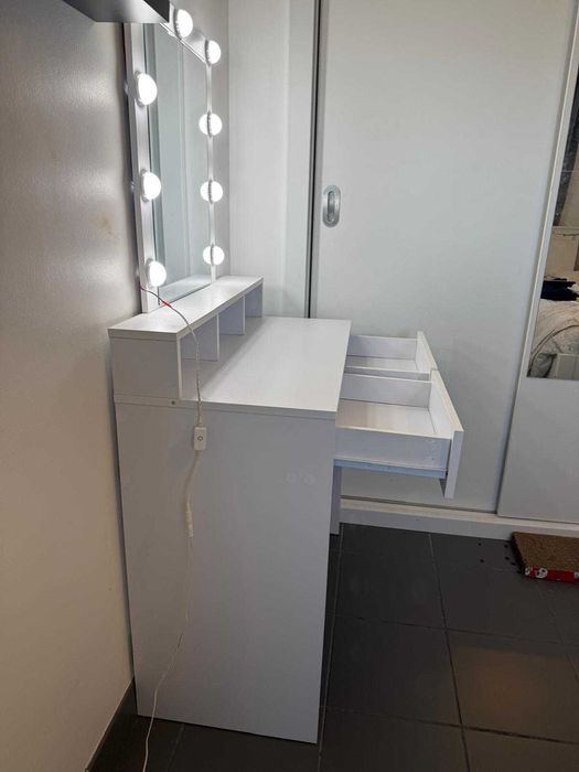 Toucador com luz Led e Banco
