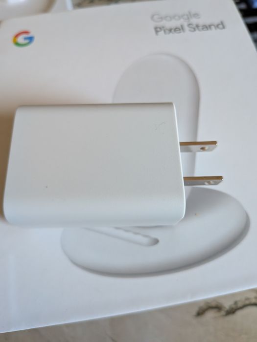 Бездротовий зарядний пристрій Google Pixel Stand (GA00507-US)