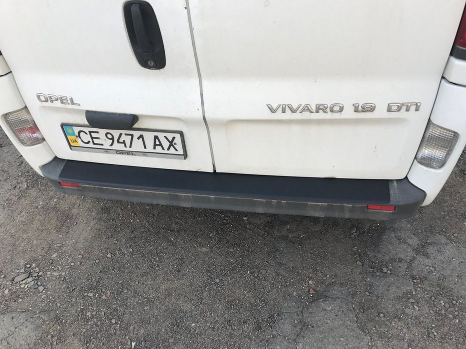 Renault Trafic 2001-2014 накладка на задний бампер ABS пластик (DDU)