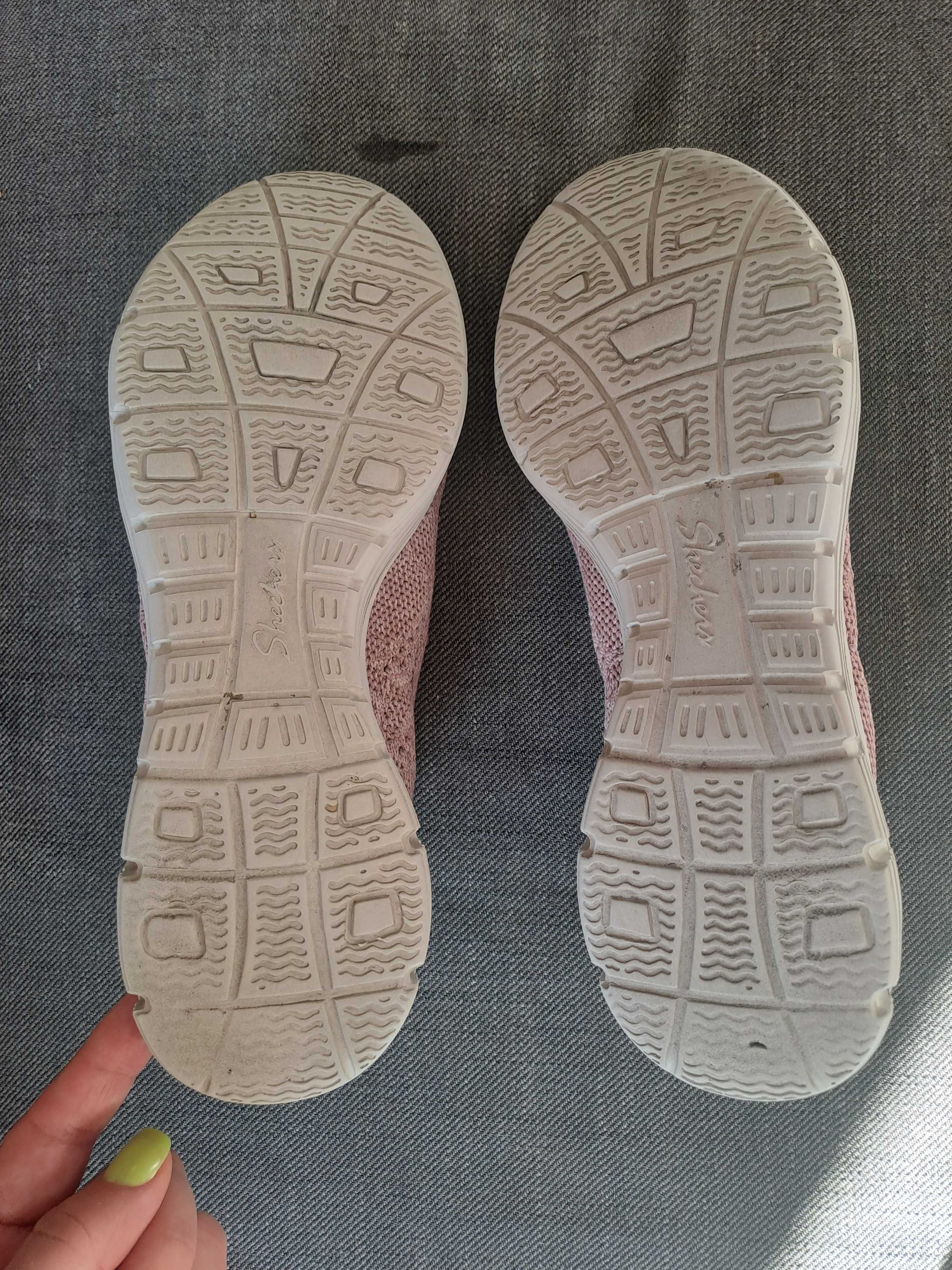 Sapatilhas Skechers tam. 39