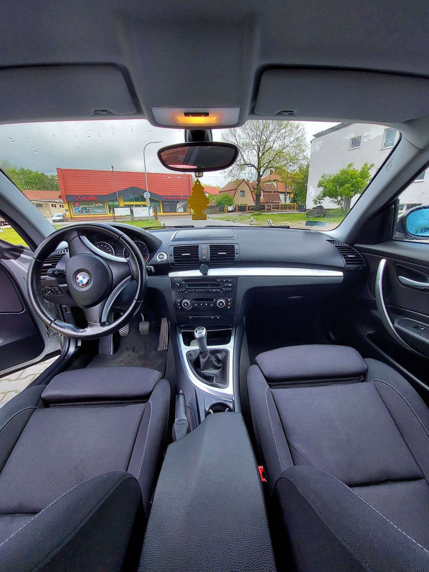 Bmw 118i seria 1 e81 PDC uszanowane