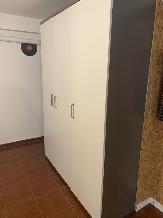 Roupeiro de 3 Portas